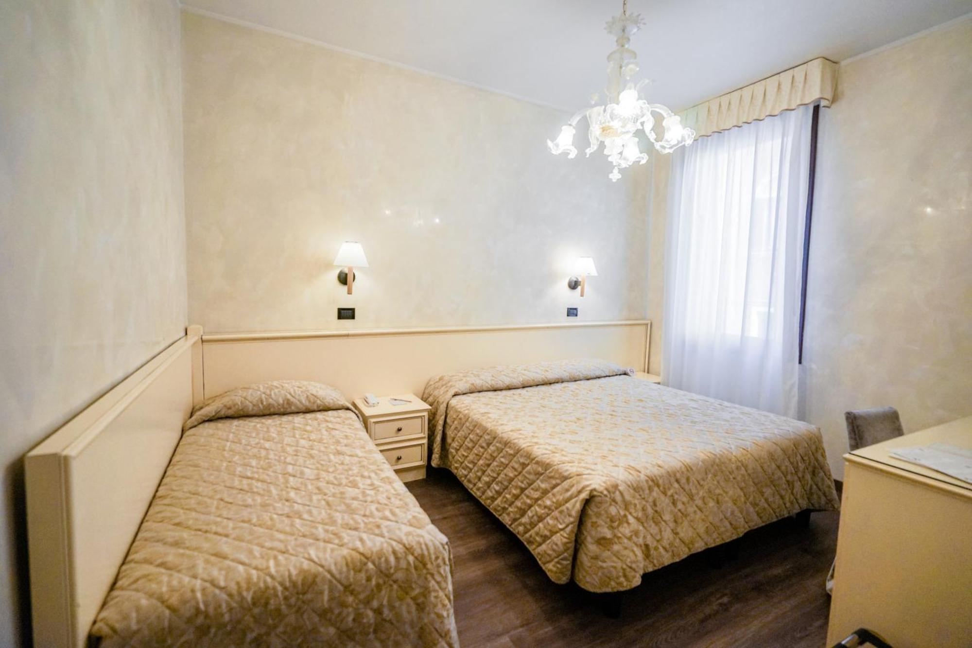 Carlton Capri Venecia